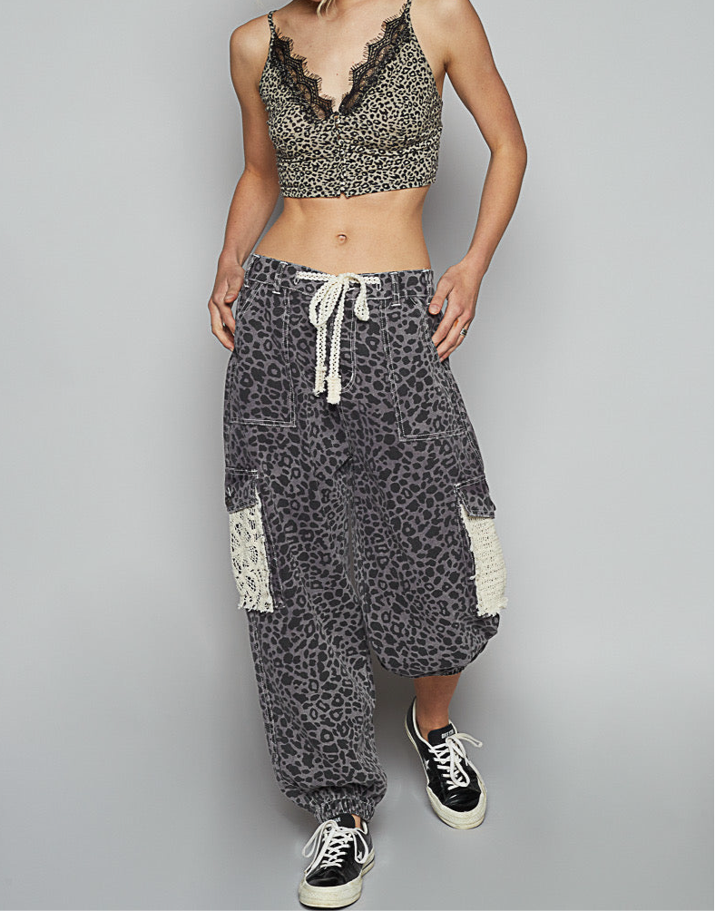 CHARCOAL PRINT PATCH PANTS